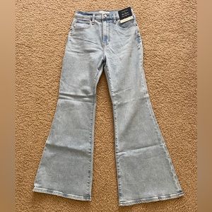NEW Abercrombie flare curve love jeans